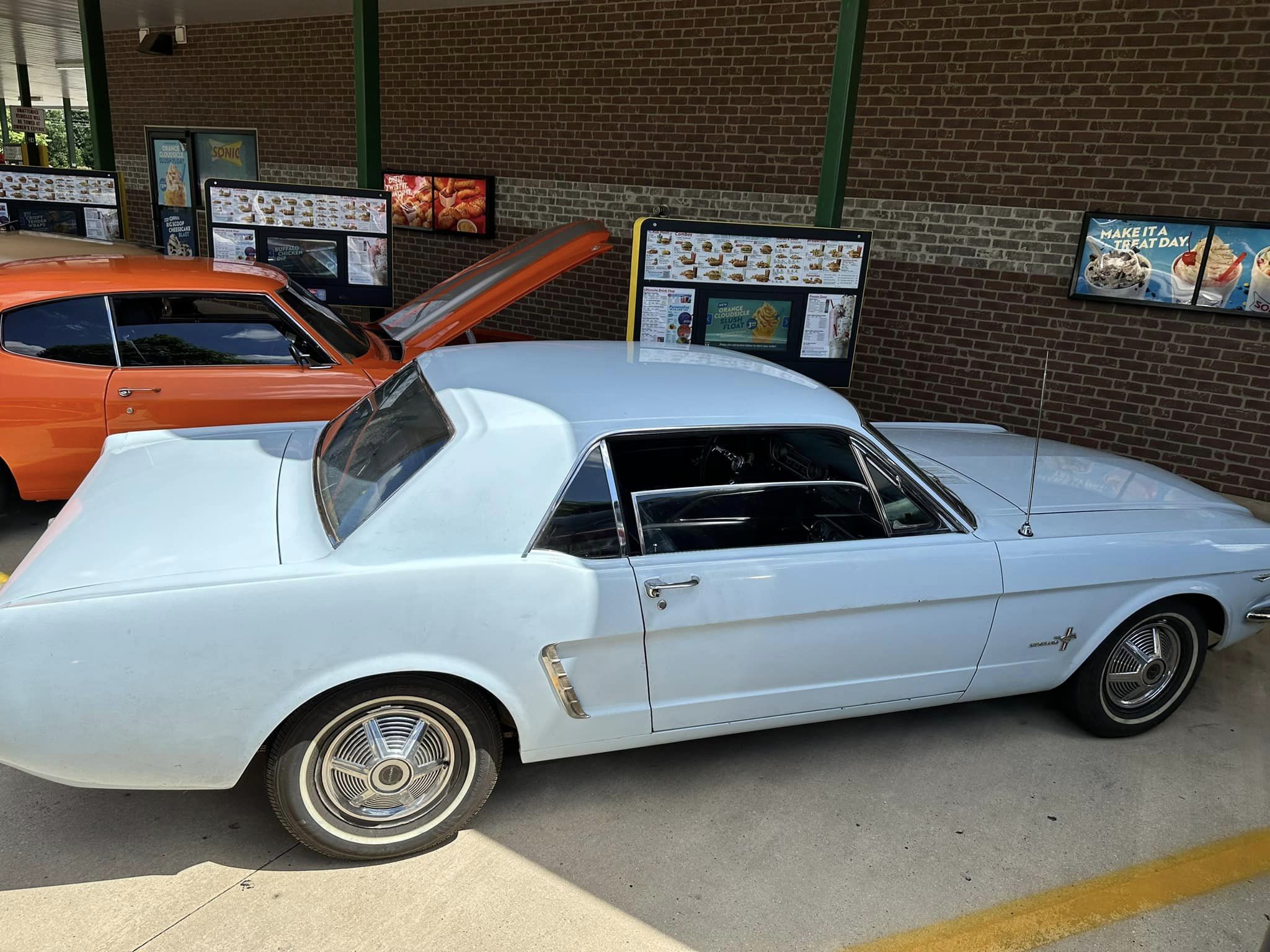 Car show picture