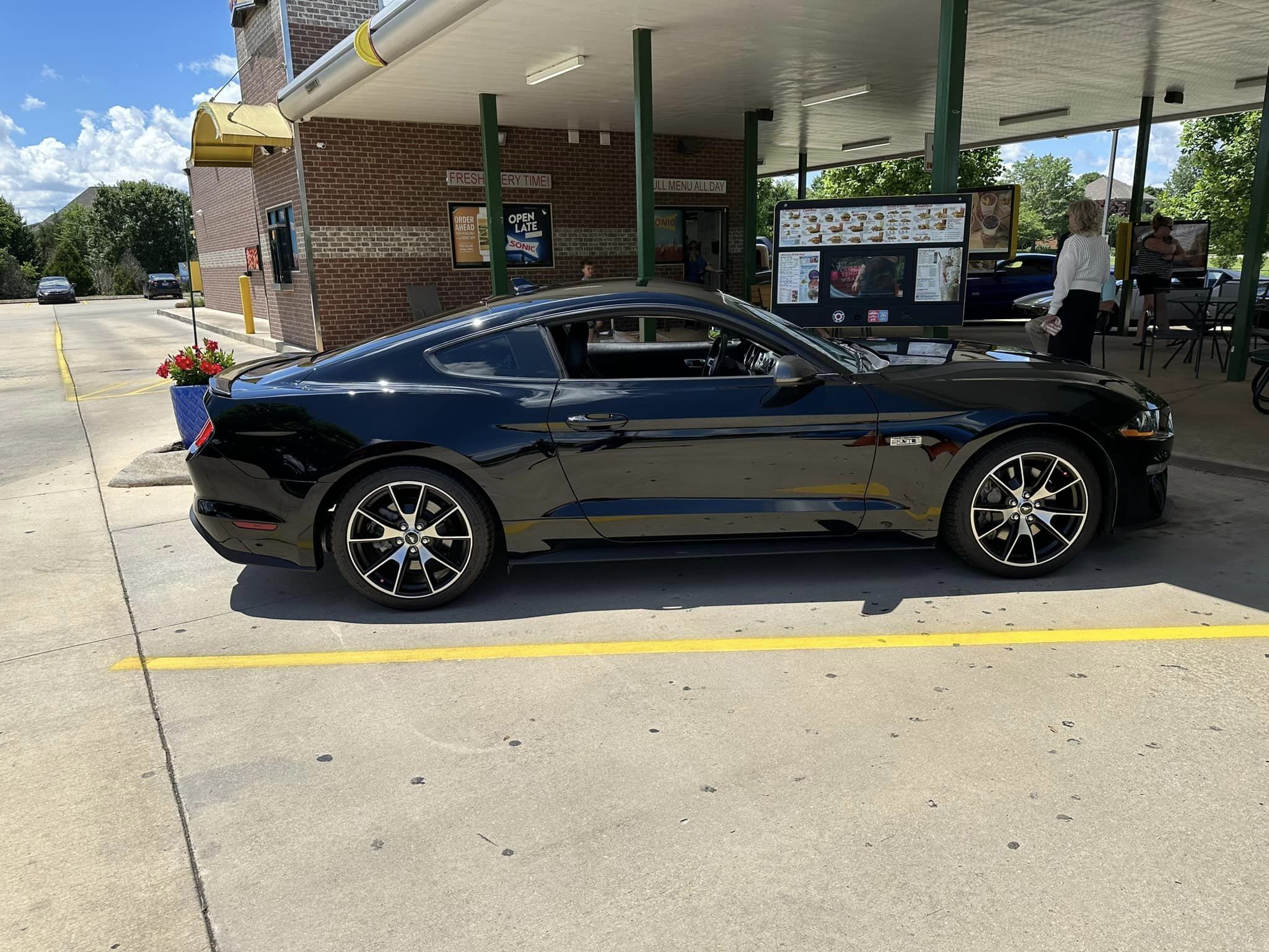 Car show picture