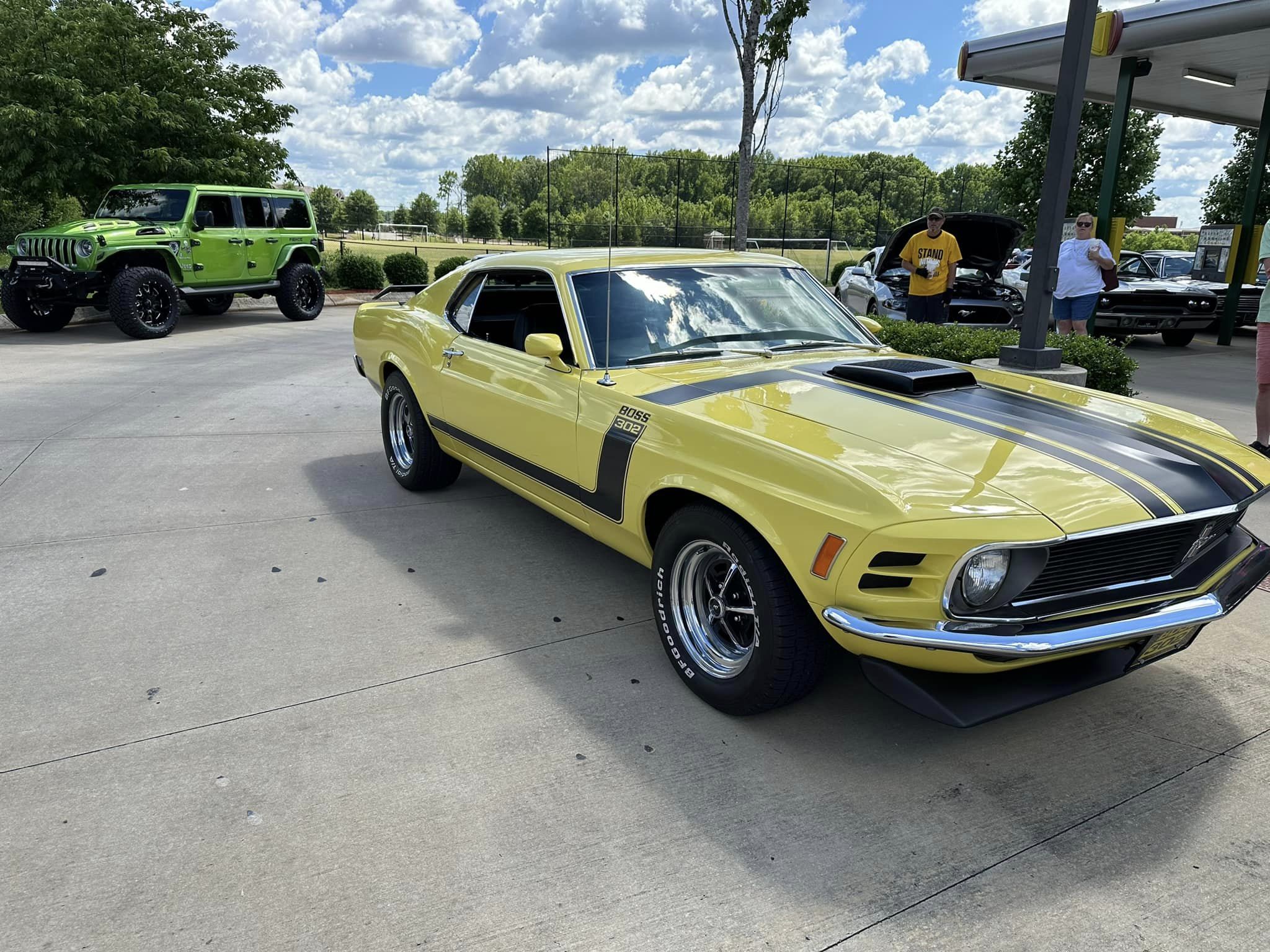 Car show picture